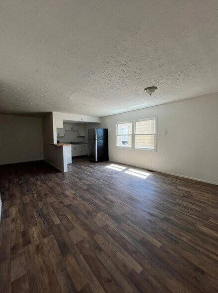 More Photos Of 6011 Vine St, Cincinnati Storefront Retail Residential For Sale