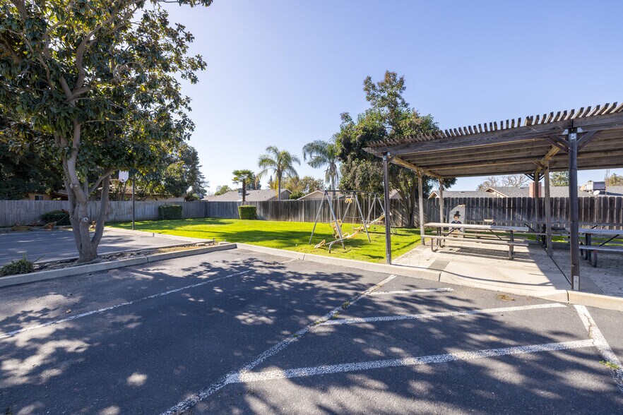 More Photos Of 2127 S Giddings St, Visalia Religious Facility For Sale