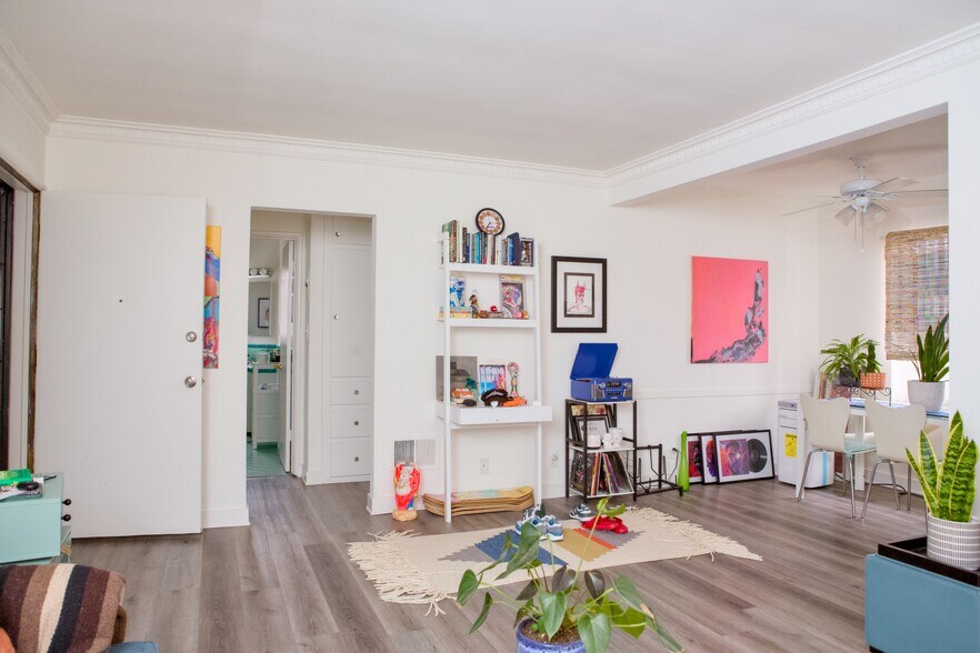 More Photos Of 541 Normandie Ave, Los Angeles Apartments For Sale