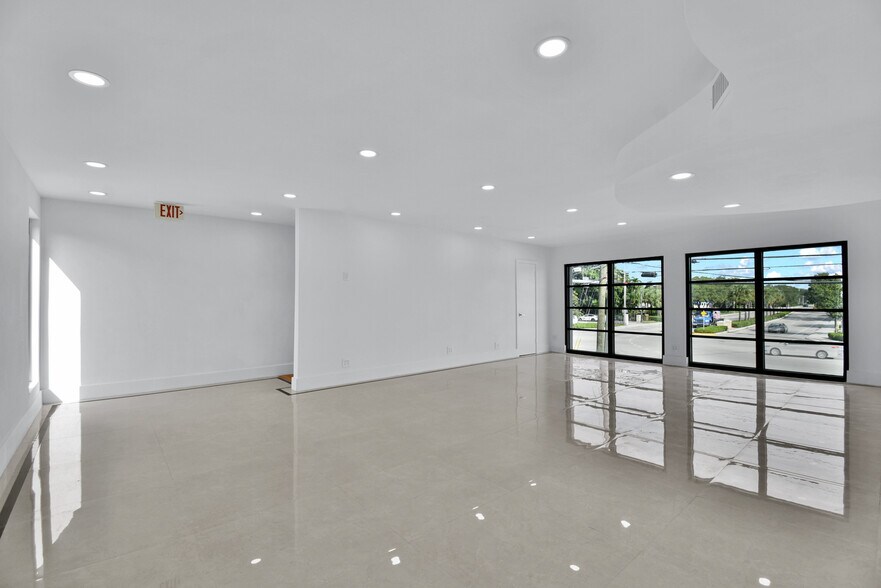 More Photos Of 2990 Griffin Rd, Fort Lauderdale Storefront Retail Office For Sale