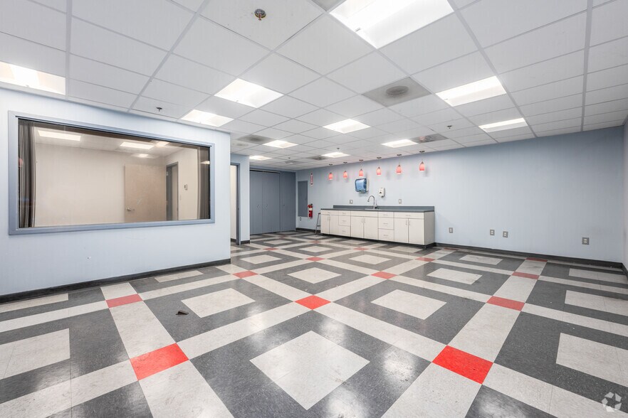 More Photos Of 6750 Santa Barbara Ct, Elkridge Warehouse For Sale