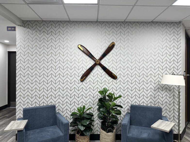 More Photos Of 3029 S Sherwood Forest Blvd, Baton Rouge Office For Sale