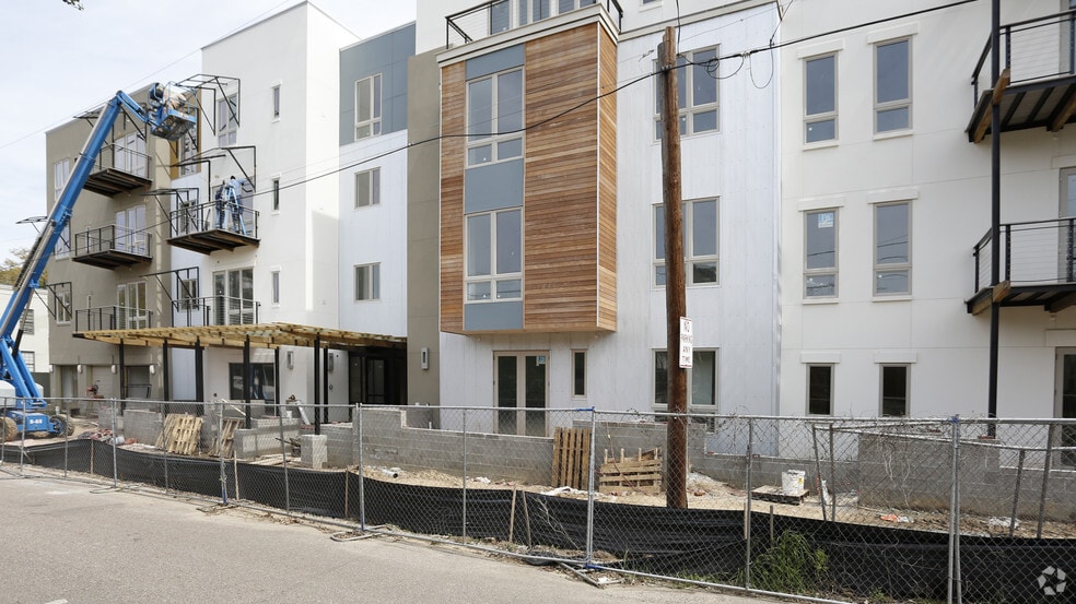 More Photos Of 141 Napoleon St, Baton Rouge Multifamily For Sale