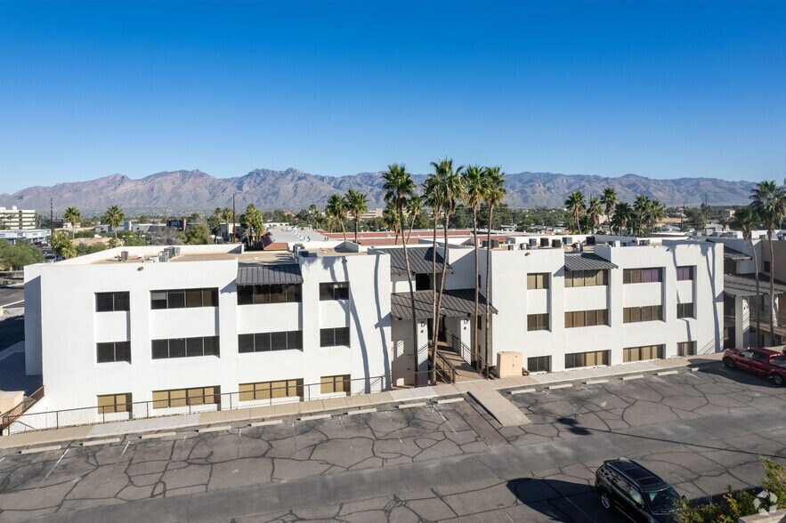 More Photos Of 6420 E Broadway Blvd, Tucson Medical For Sale