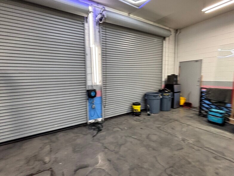 More Photos Of 1414 Pacific Coast Hwy, Hermosa Beach Auto Repair For Lease