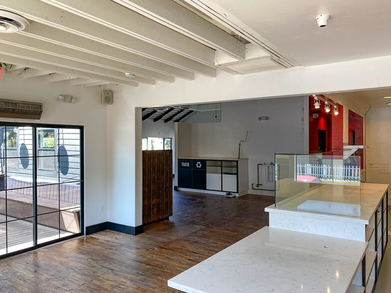 More Photos Of 1837 E 7th St, Long Beach Restaurant For Lease