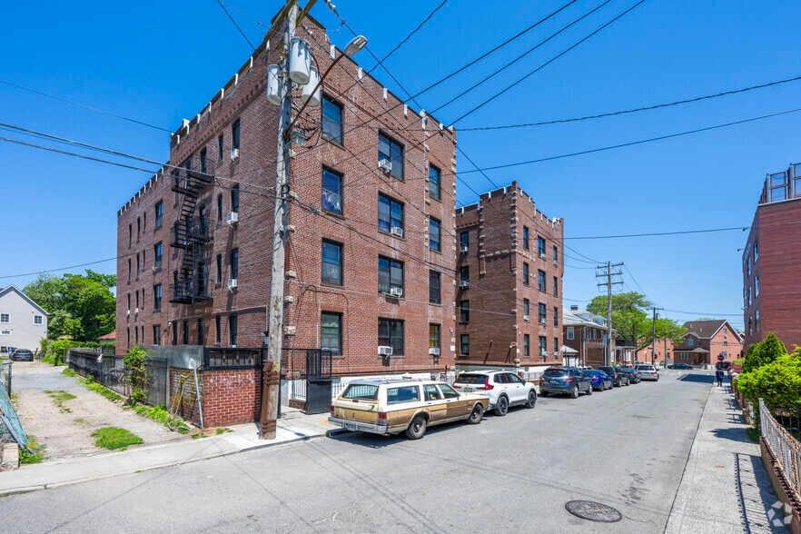 More Photos Of 910 Dinsmore Ave, Far Rockaway Apartments For Sale