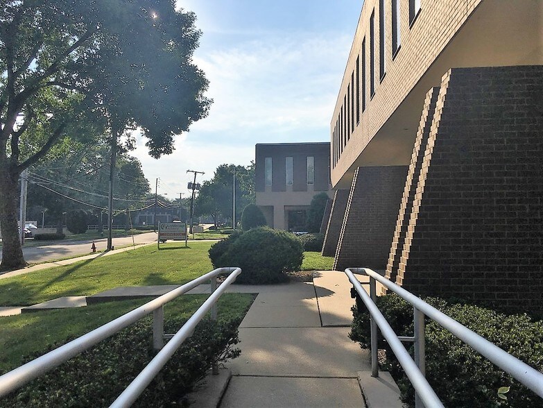 Primary Photo Of 27 Bleeker St, Millburn Office For Lease