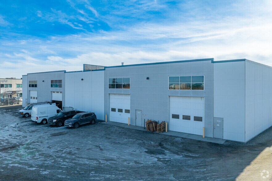 More Photos Of 4500-4528 112th Ave SE, Calgary Warehouse For Lease