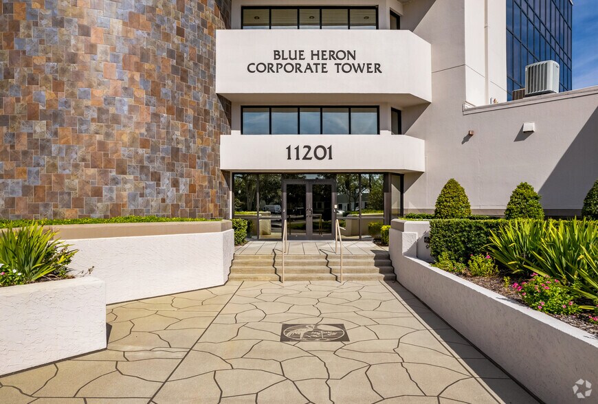 More Photos Of 10701 Danka Way N, Saint Petersburg Office For Sale