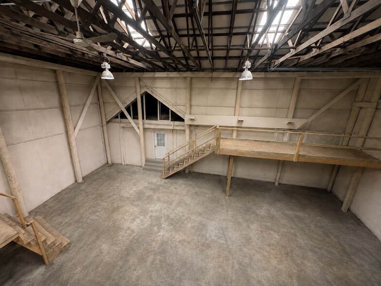 More Photos Of 7364 Edgewood Rd, Annapolis Warehouse For Lease