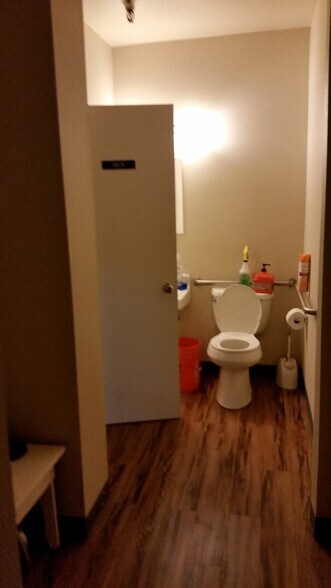 More Photos Of 3935 9th Ave S, Seattle Warehouse For Lease