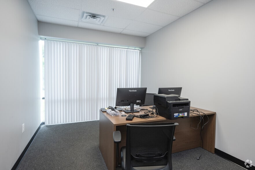 More Photos Of 140 Corporate Dr, Spartanburg Research And Development For Lease