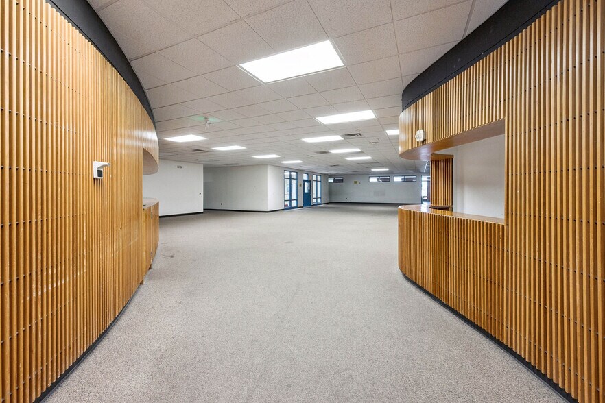 More Photos Of 3300 Henry Ave, Philadelphia Unknown For Lease