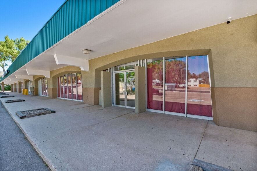 More Photos Of 831 S Circle Dr, Colorado Springs Storefront Retail Office For Sale