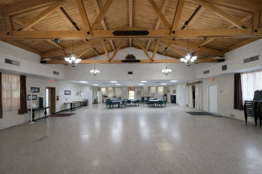 More Photos Of 3546 E Thomas Rd, Phoenix Religious Facility For Sale