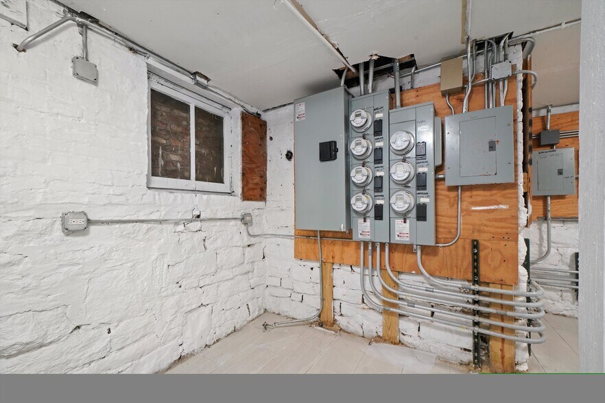 More Photos Of 7152 S Emerald Ave, Chicago Apartments For Sale