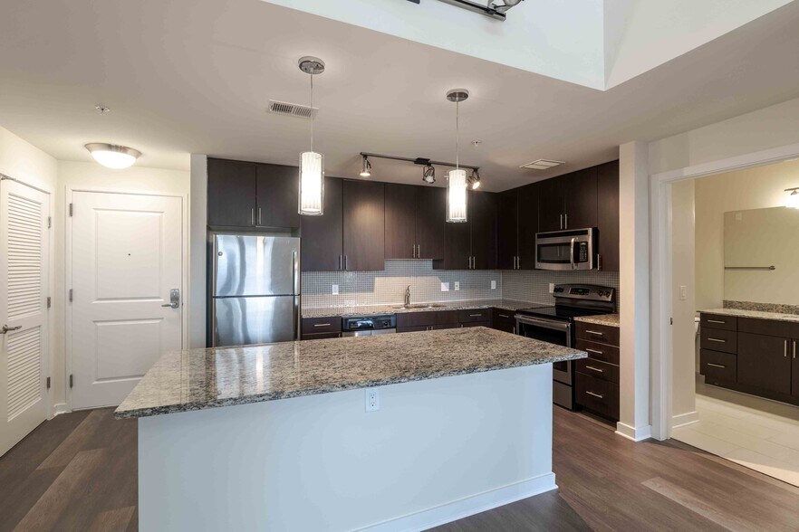 More Photos Of 101 N Wolfe St, Baltimore Apartments For Lease