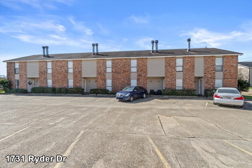More Photos Of , Baton Rouge Multifamily For Sale