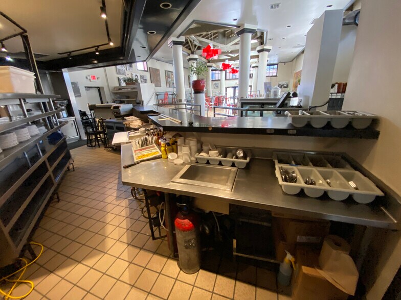 More Photos Of 326 S Guadalupe St, Santa Fe Restaurant For Lease