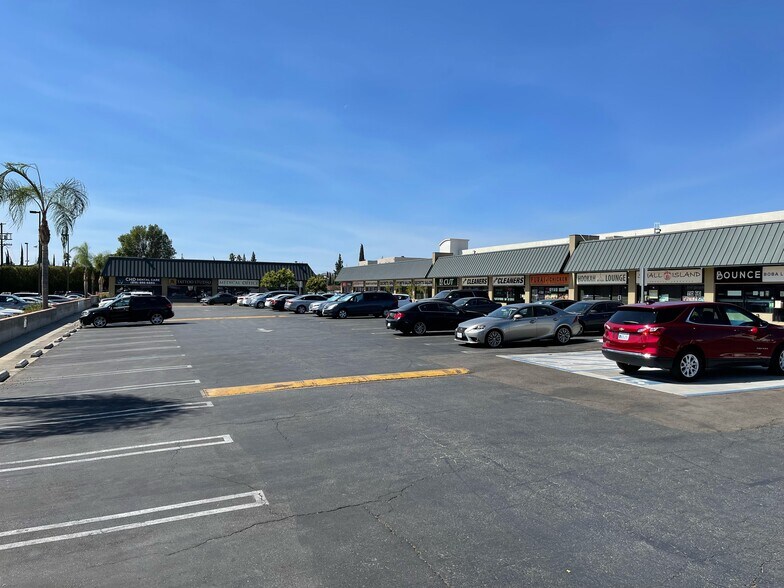 More Photos Of 9545 Reseda Blvd, Northridge Storefront For Lease