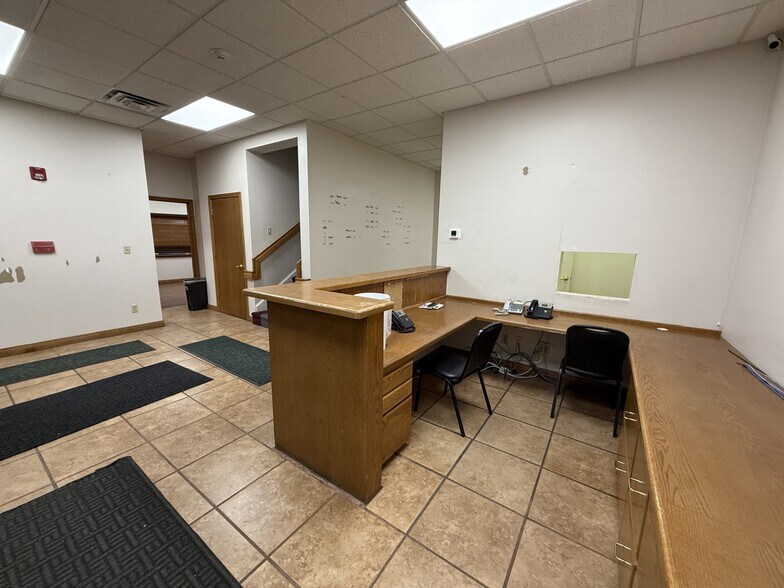 More Photos Of 723 W Columbia Ln, Provo Showroom For Sale