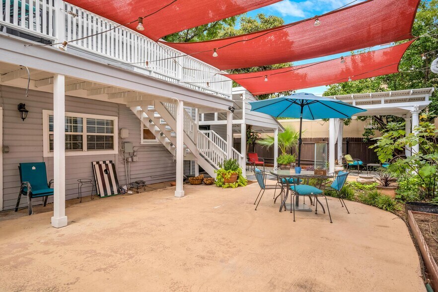 More Photos Of 225 W Craig Pl, San Antonio Hotel For Sale