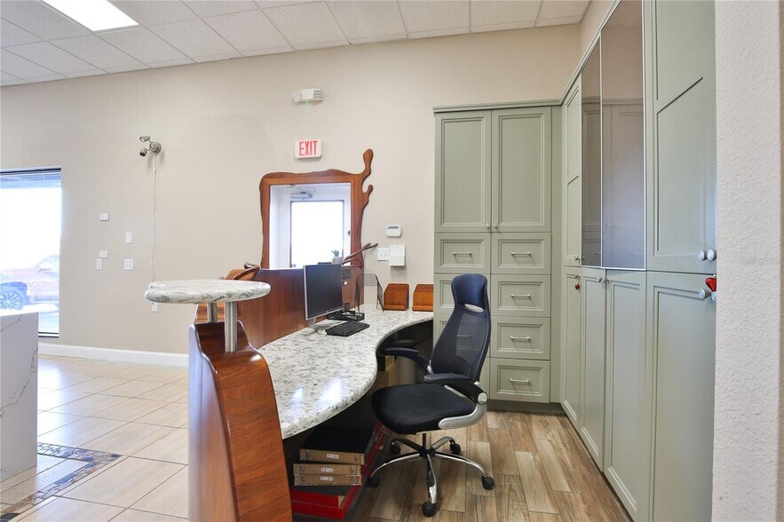 More Photos Of 2430 17th St, Sarasota Freestanding For Sale