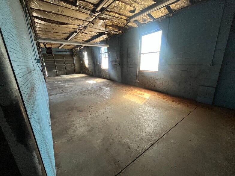 More Photos Of 124 N 2nd St, Terre Haute Warehouse For Sale