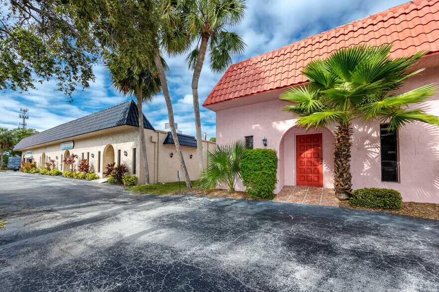 More Photos Of 6449 38th Ave, Saint Petersburg Medical For Lease