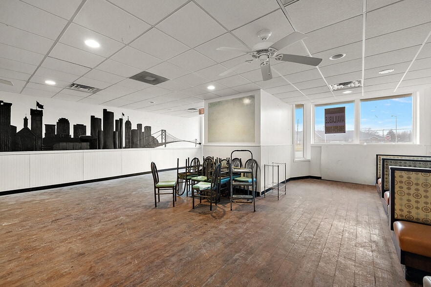 More Photos Of 23700 Harper Ave, Saint Clair Shores Restaurant For Lease