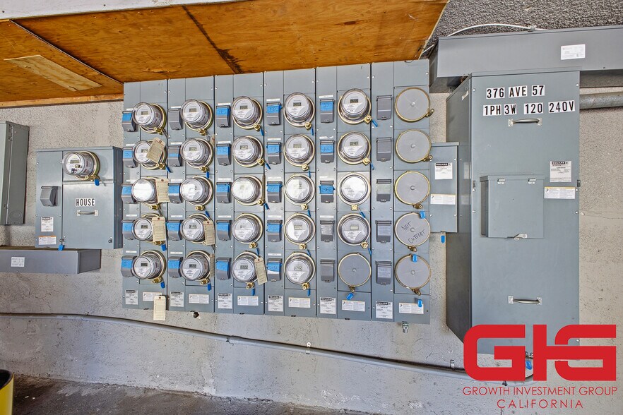 More Photos Of 376 N Avenue 57, Los Angeles Apartments For Sale