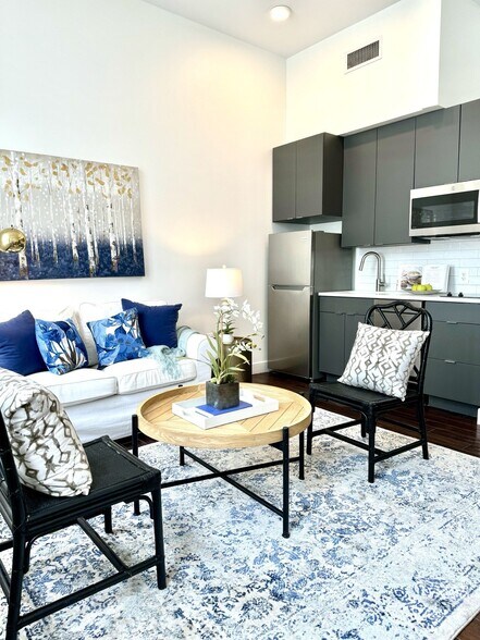 More Photos Of 207 E Redwood St, Baltimore Apartments For Sale