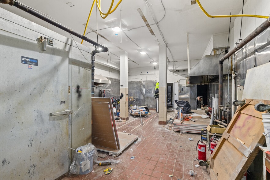 More Photos Of 245 Newark Ave, Jersey City Apartments For Lease