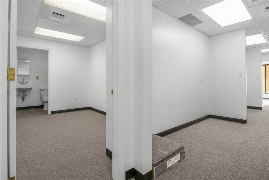 More Photos Of 478 Torrey St, Brockton Medical For Sale