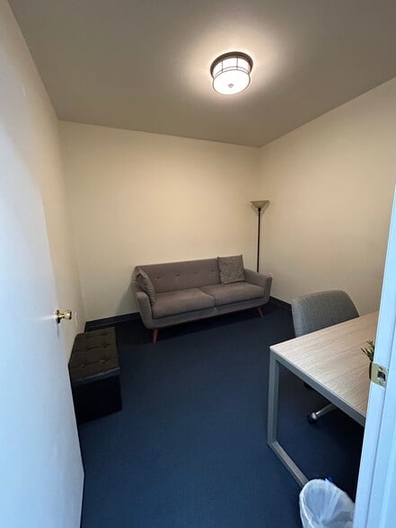 More Photos Of 63-17 Metropolitan Ave, Middle Village Warehouse For Lease