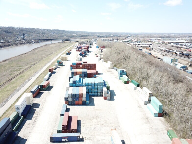 More Photos Of 1161 S 12th St, Kansas City Land For Lease