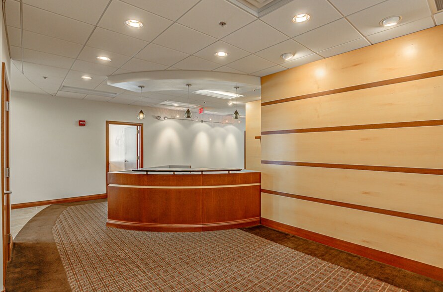 More Photos Of 35 E 7th St, Cincinnati Office For Lease
