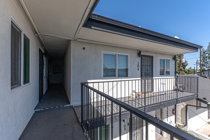 More Photos Of 2719 W Maryland Ave, Phoenix Apartments For Sale
