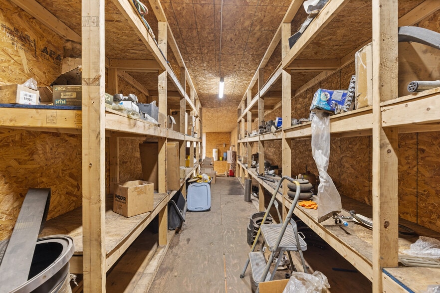 More Photos Of 381 Portland St, Berwick Service For Lease