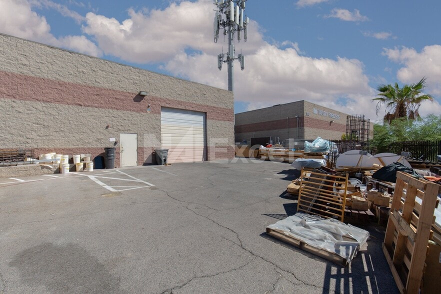 More Photos Of 220 Commerce Park Ct, North Las Vegas Manufacturing For Sale