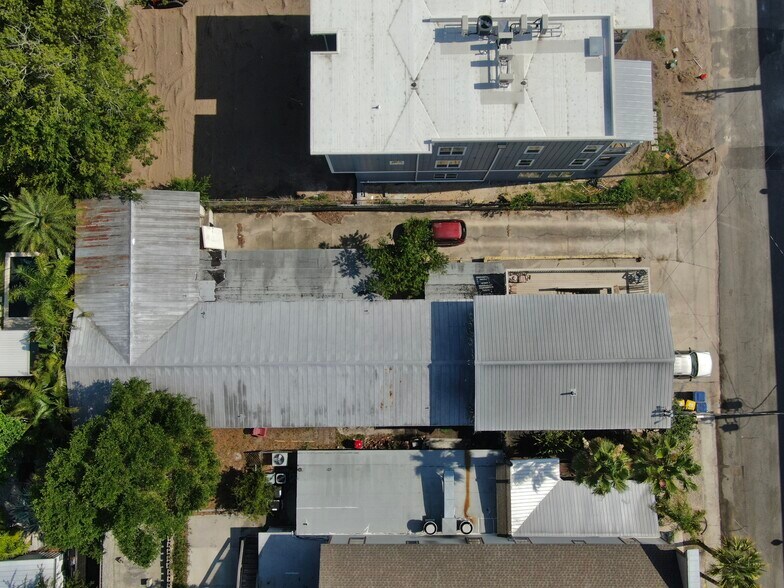 More Photos Of 228 N 2nd St, Fernandina Beach Warehouse For Lease