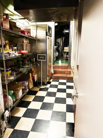 More Photos Of 721 King St, Wilmington Restaurant For Sale