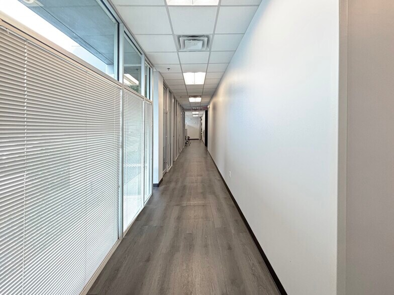 More Photos Of 8311 Cypress Plaza Dr, Jacksonville Office For Sale