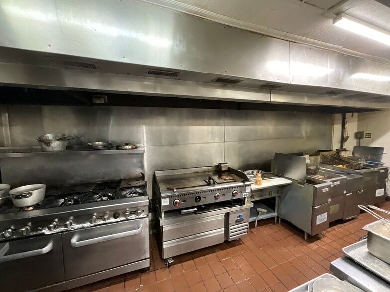 More Photos Of 4835 Cortez Blvd, Spring Hill Restaurant For Sale