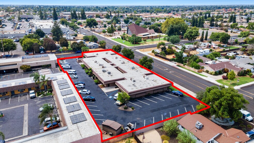 More Photos Of 1629 Pollasky Ave, Clovis Office For Sale