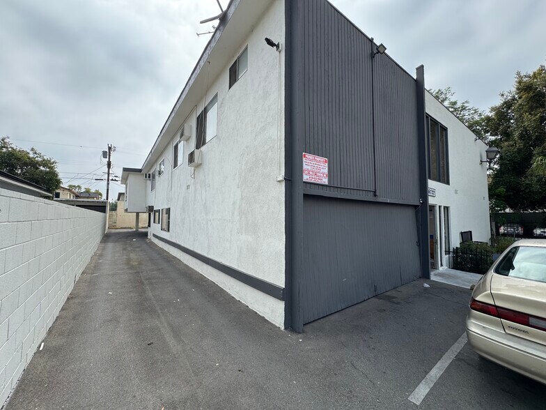 More Photos Of 6722 Troost Ave, North Hollywood Apartments For Sale