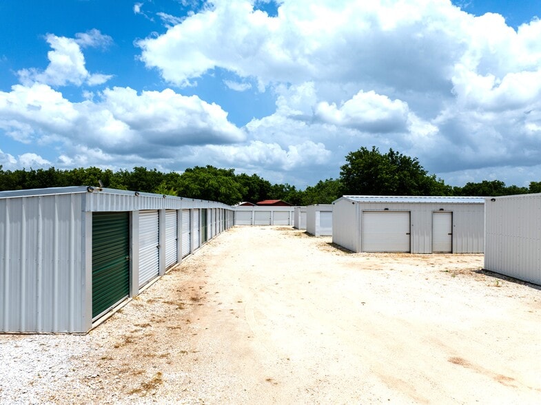 More Photos Of 1424 TX-22 Hwy, Whitney Self Storage For Sale