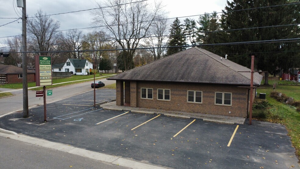 More Photos Of 601 W Corunna Ave, Corunna Office For Lease