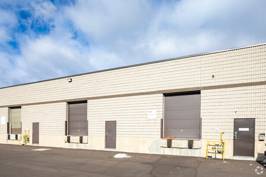 More Photos Of 1495 Bonhill Rd, Mississauga Warehouse For Lease